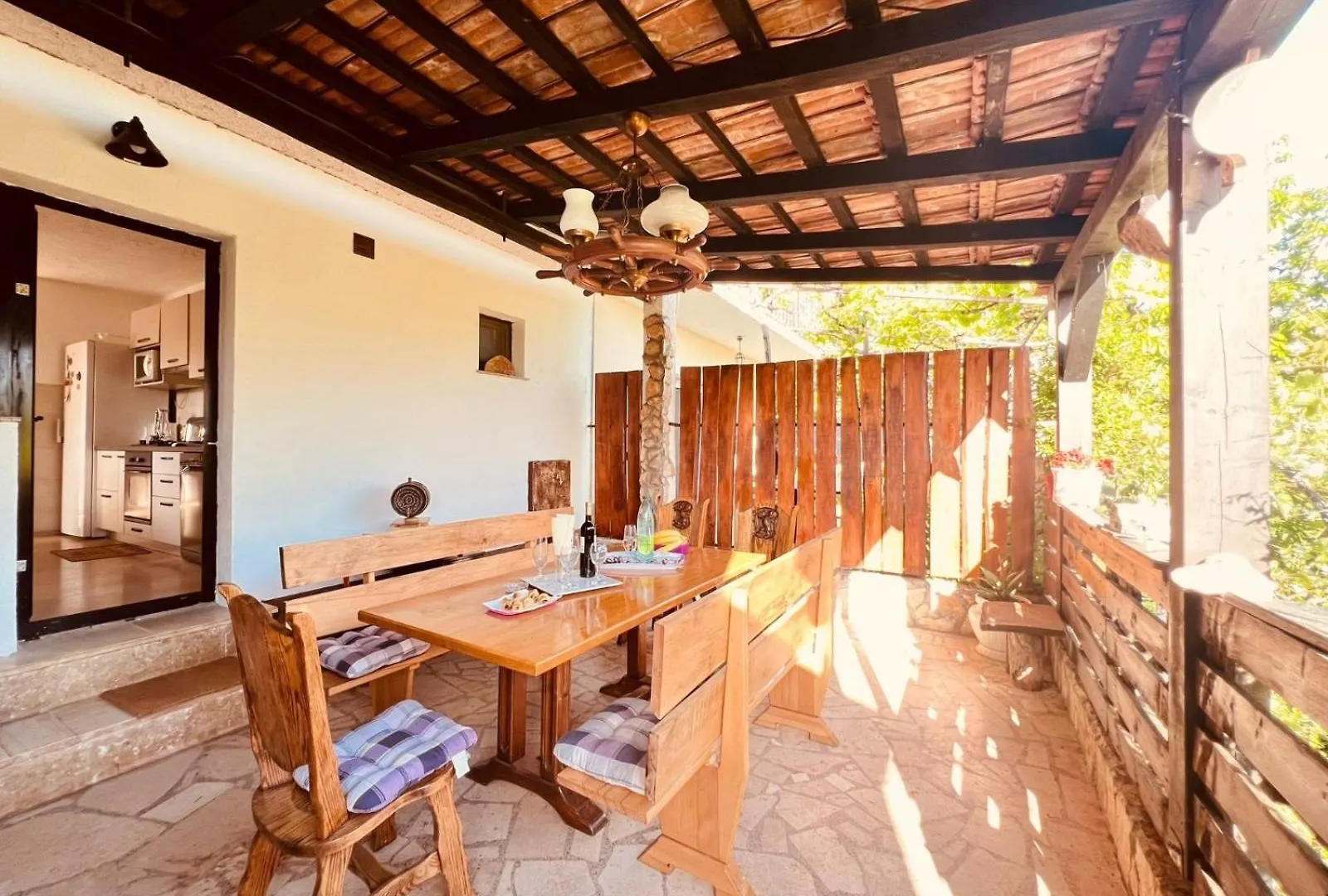 Apartment With Garden And Terrace Pula 0*,